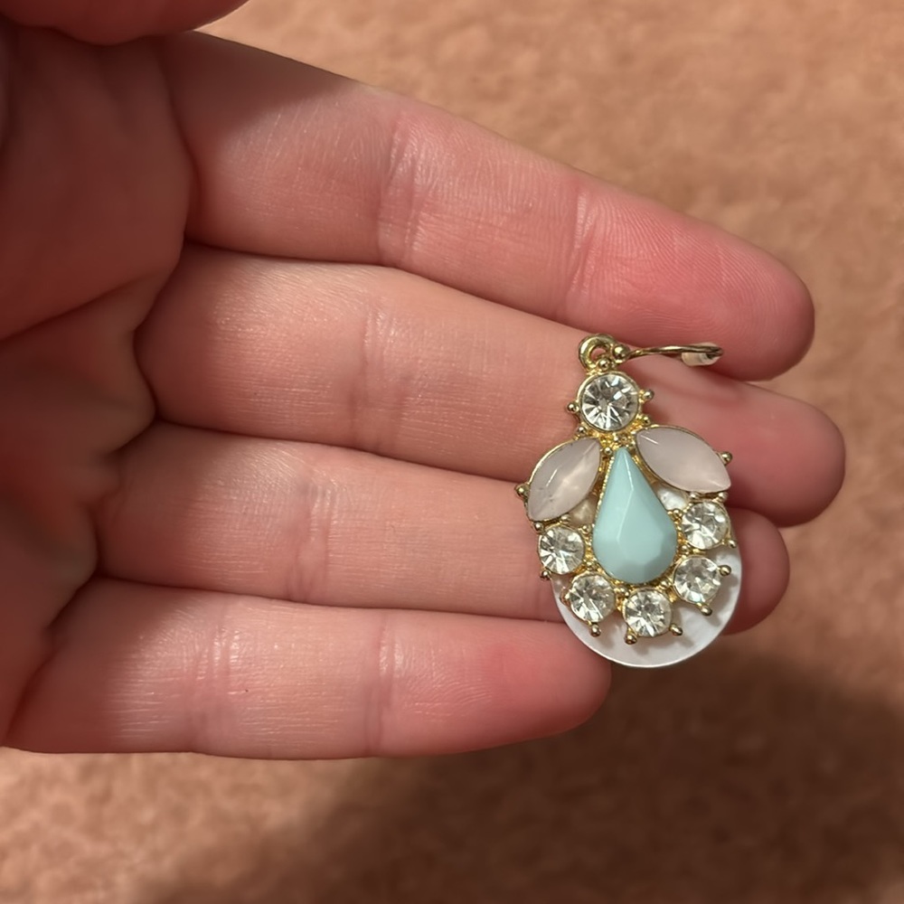 LC earrings - Picture 2 of 3